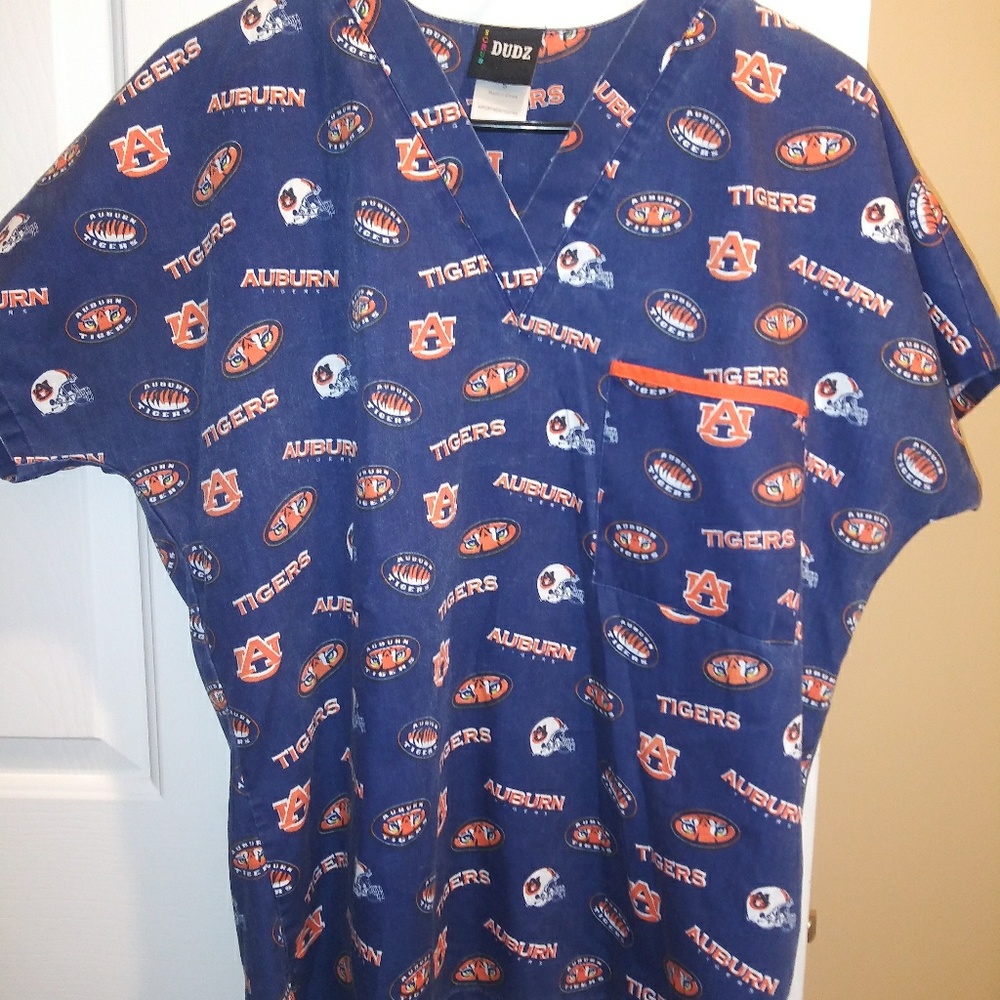 Auburn Scrub Top